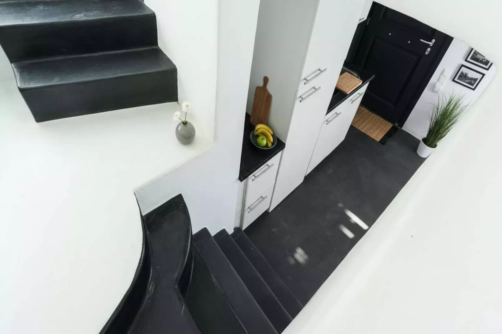 Poseidon’s Water Escape Santorini Rooftop Jacuzzi - Overloop