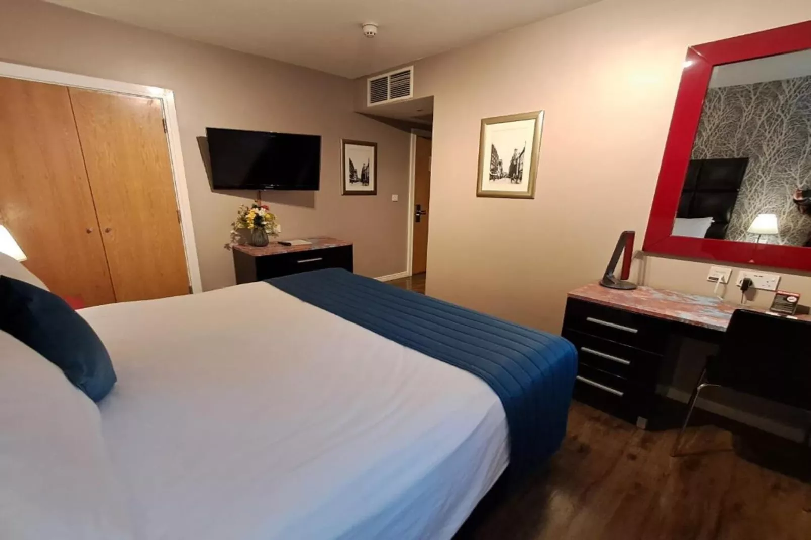 Standard Double Room - No Window - Slaapkamer