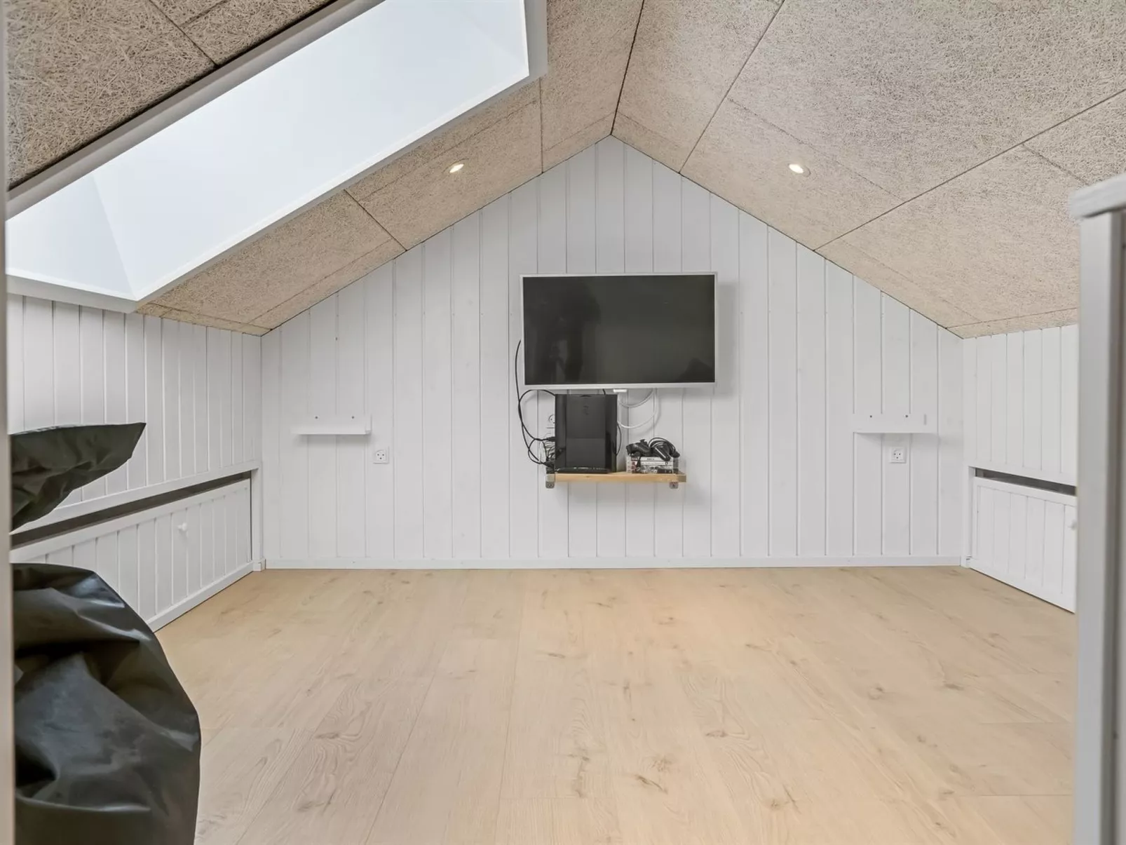 "Sunna" - 1.2km from the sea - Binnen