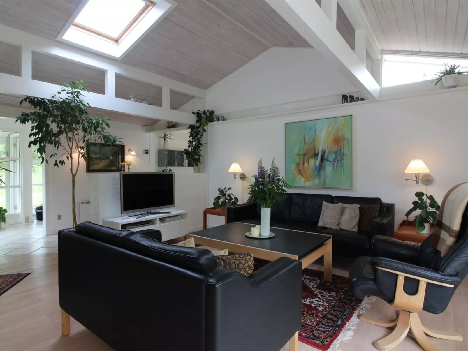 "Seraphina" - 2km from the sea - Binnen