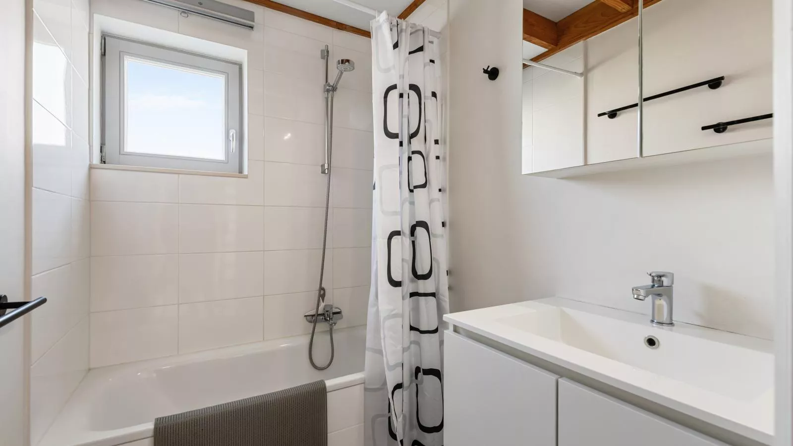 Westhinder I H88 - Badkamer
