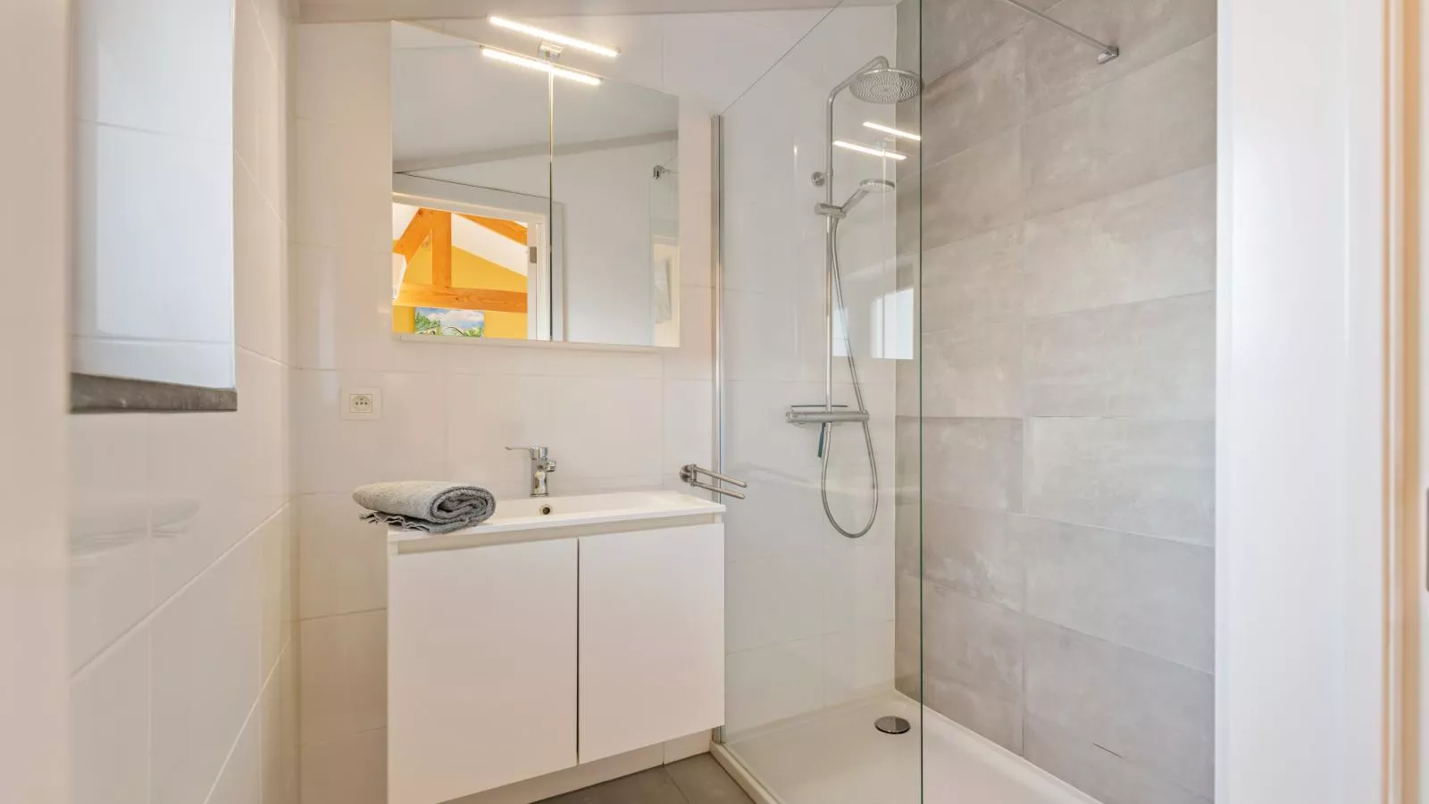 Westhinder II H18 - Badkamer