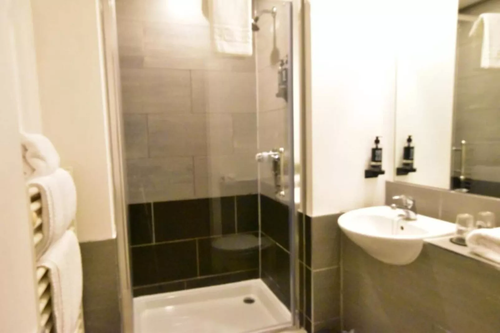 Standard Twin Room - Badkamer