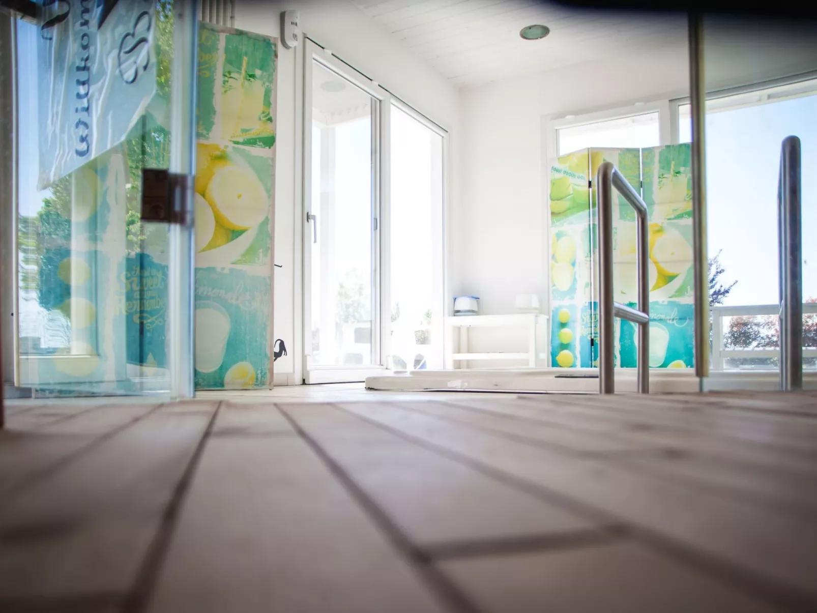 Halterung mit Wallbox - Buiten