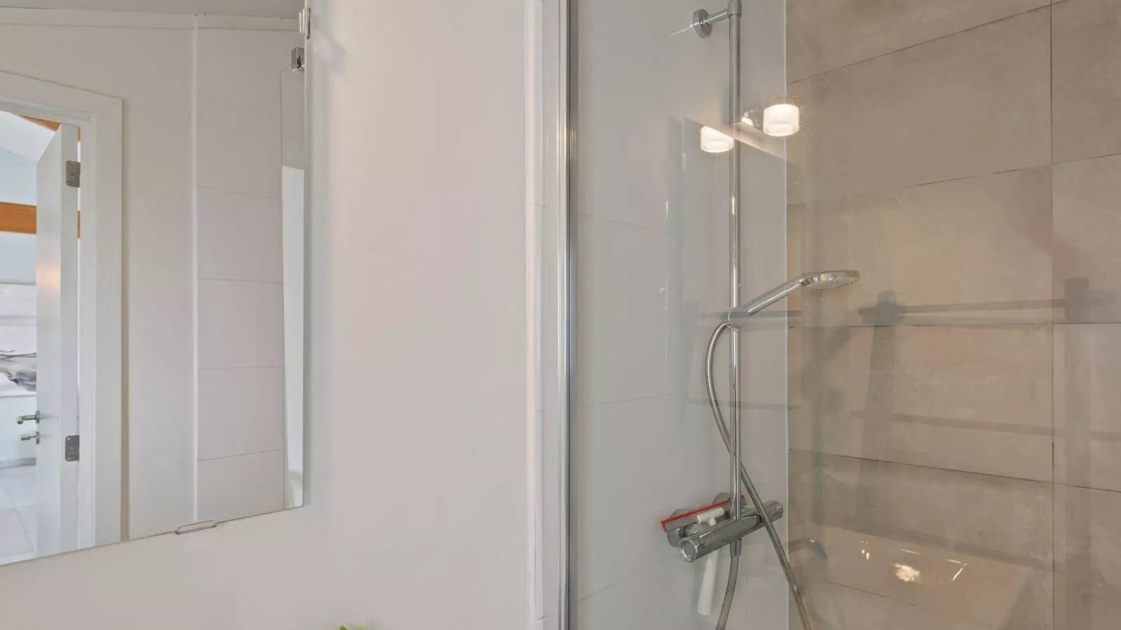 Westhinder I H94 - Badkamer