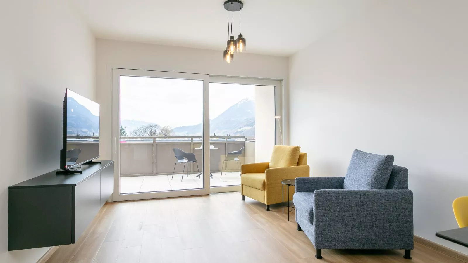 City Apartments Jenbach Top8Top9Top10 - Woonkamer