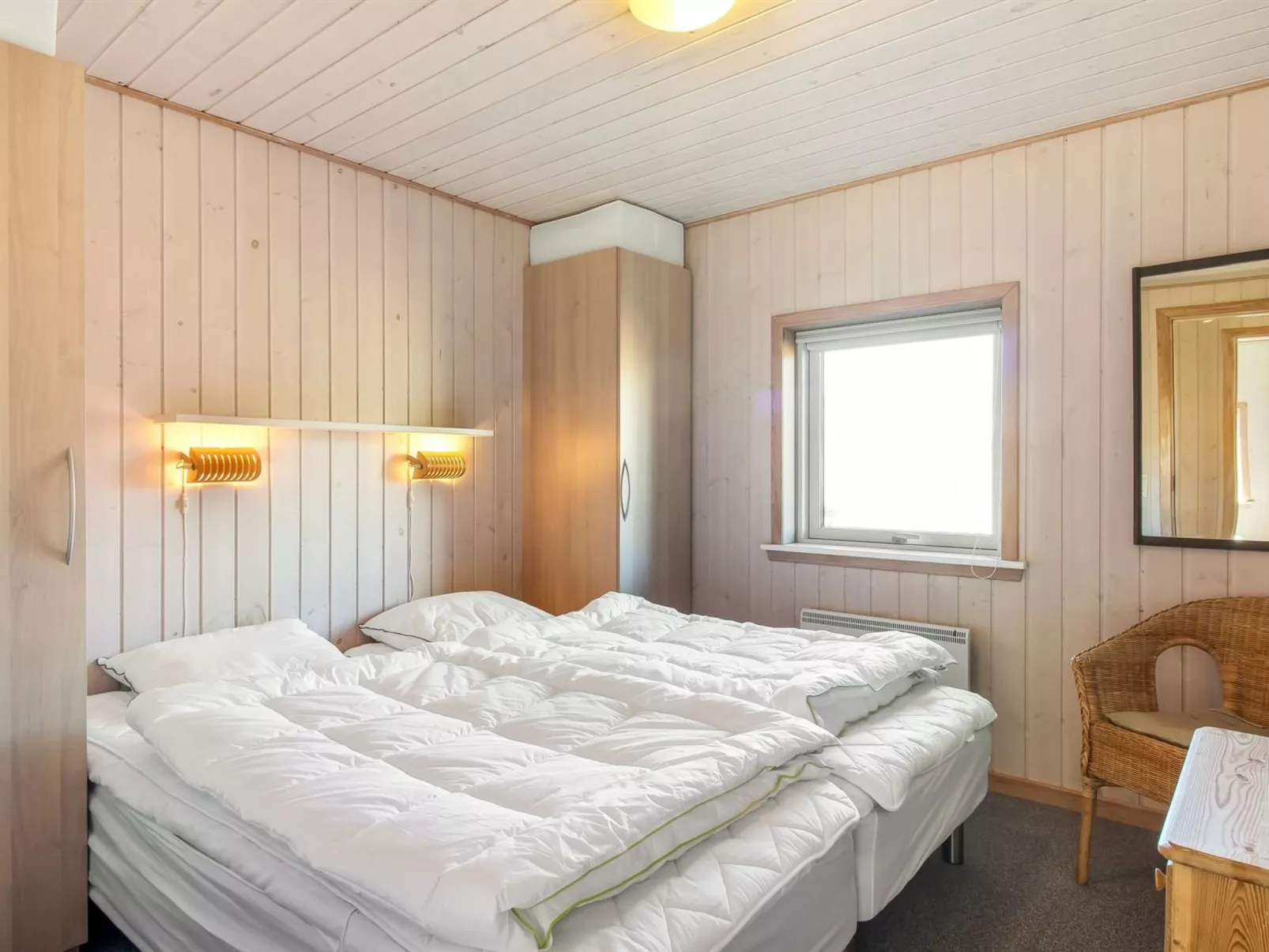 "Åmunde" - 150m from the sea - Binnen