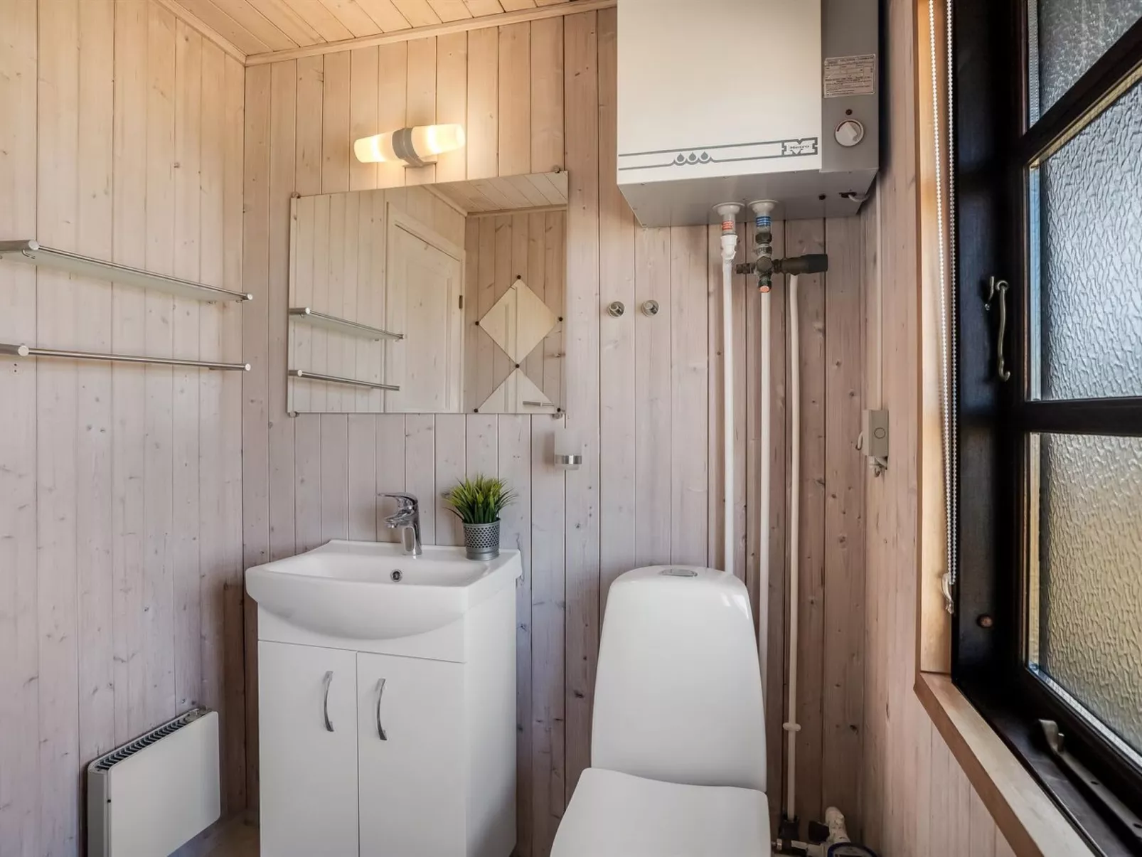 "Eida" - 400m from the sea - Binnen