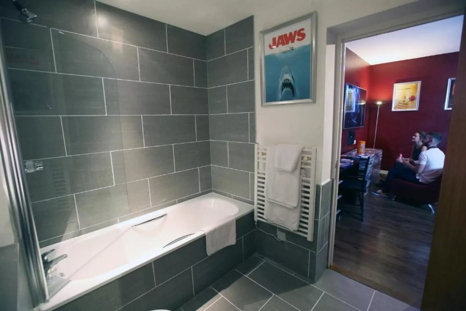 Standard Double Room - No Window - Badkamer