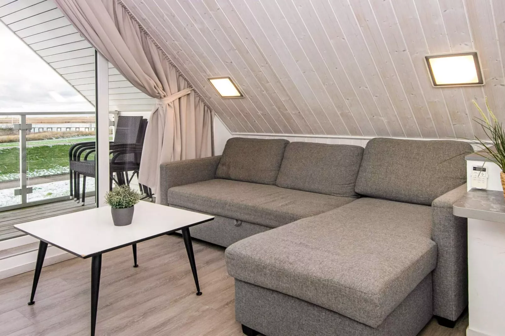 Ferienhaus - Binnen