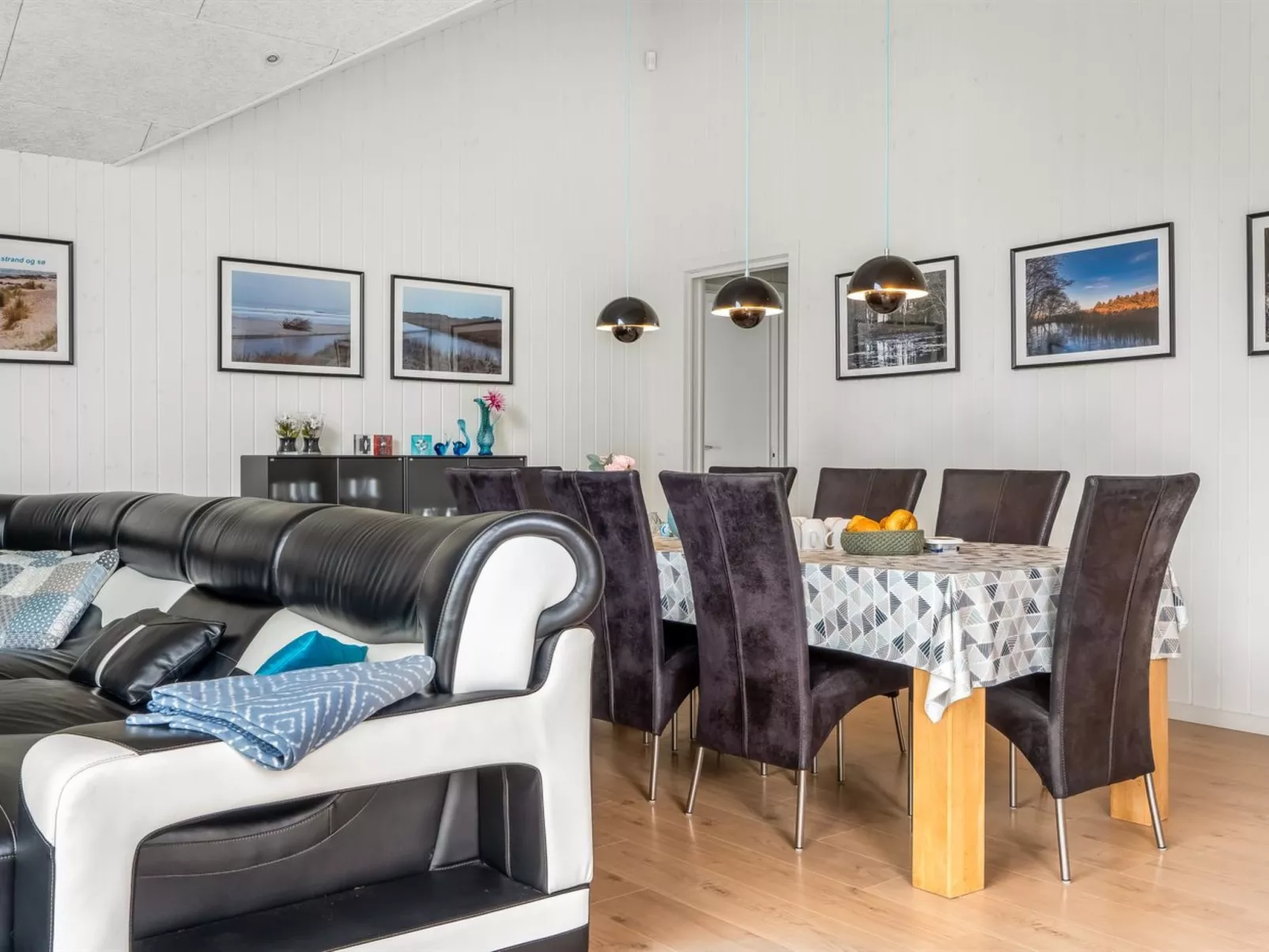 "Sunna" - 1.2km from the sea - Binnen
