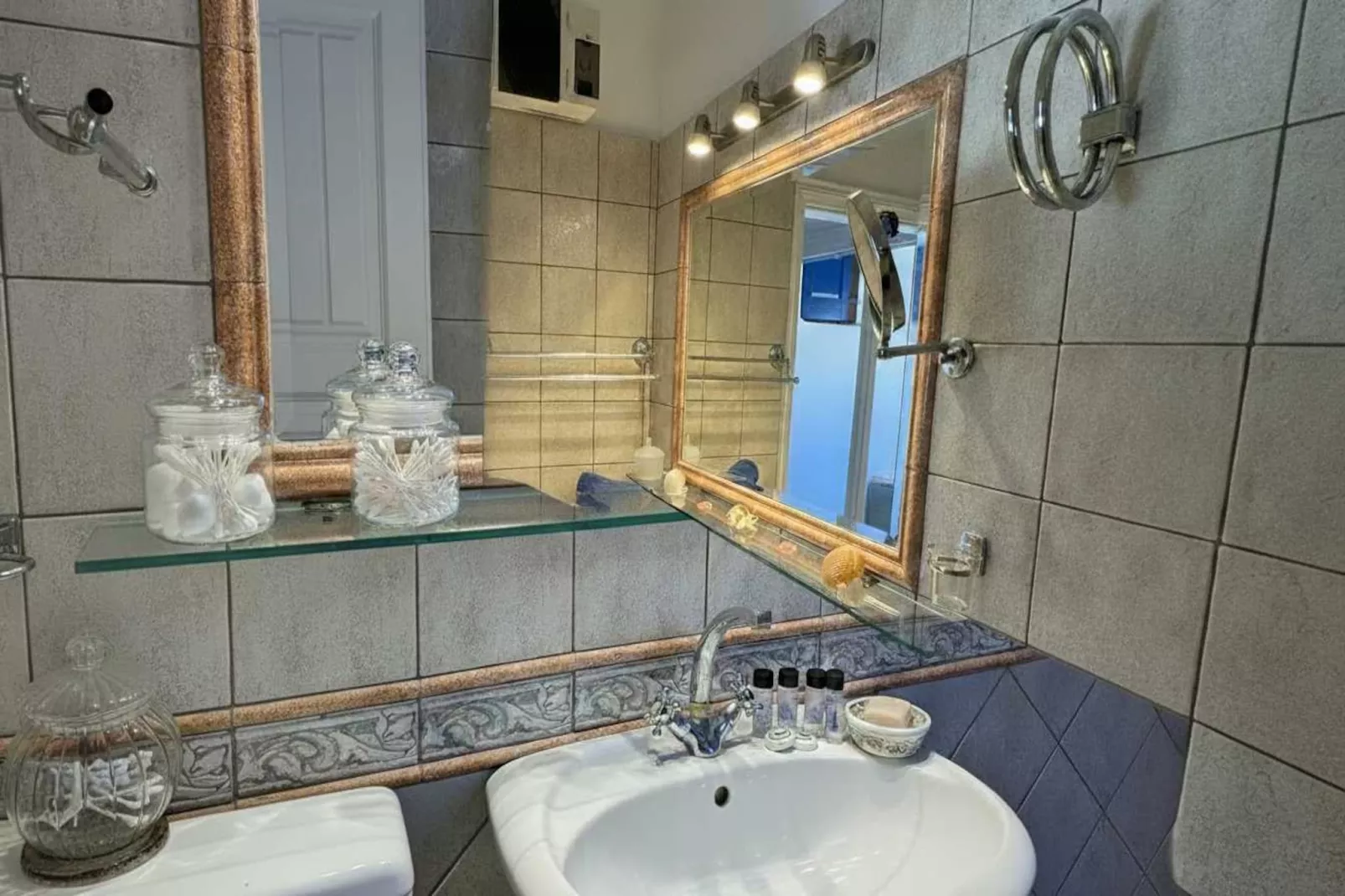 Elia_vacay - Badkamer