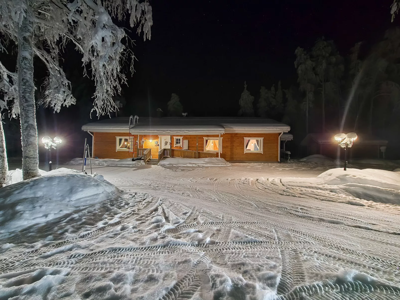 Oravajärven talo (ent. suomela) - Binnen