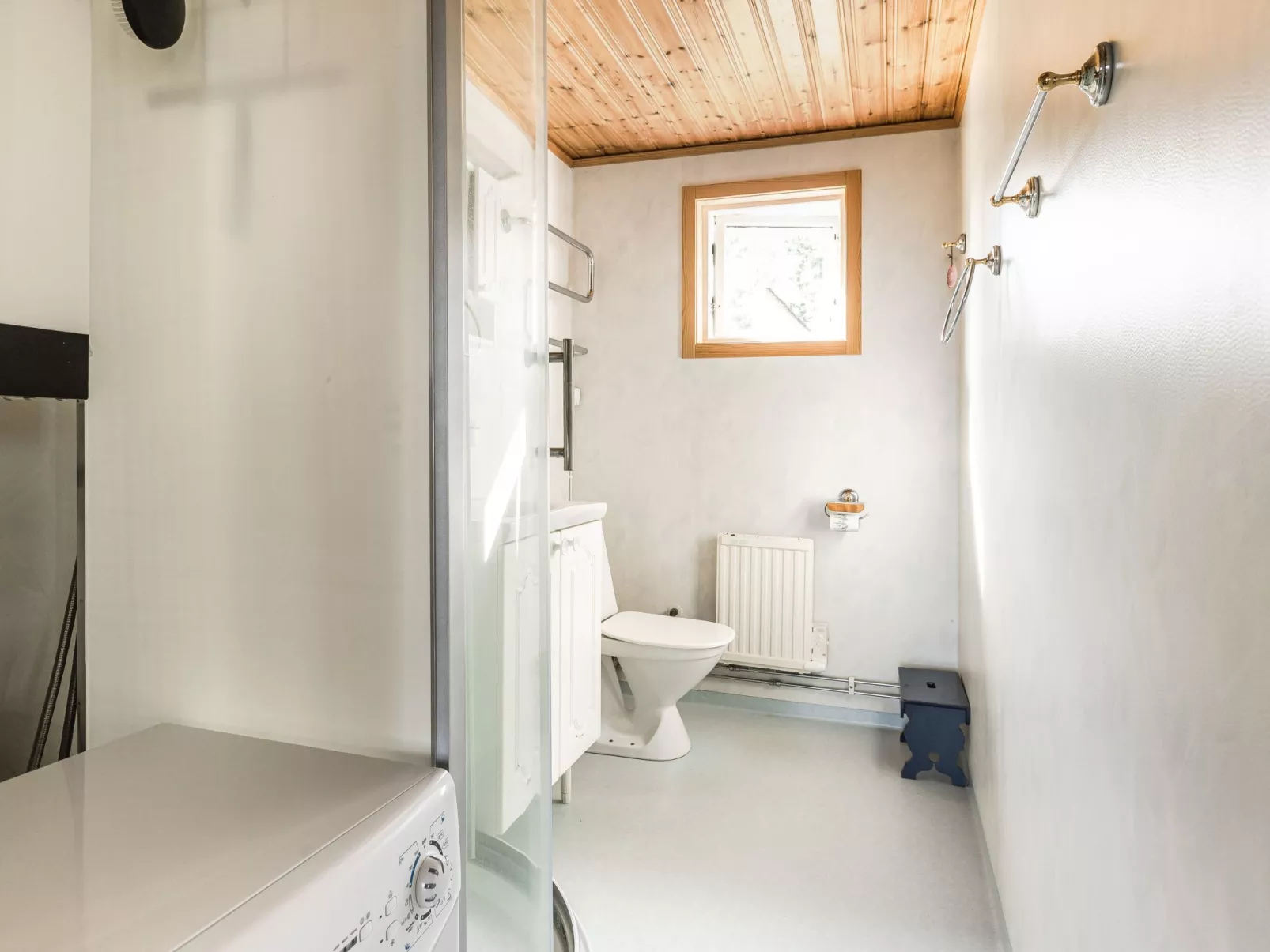 Kjuge Nya Huset-Binnen