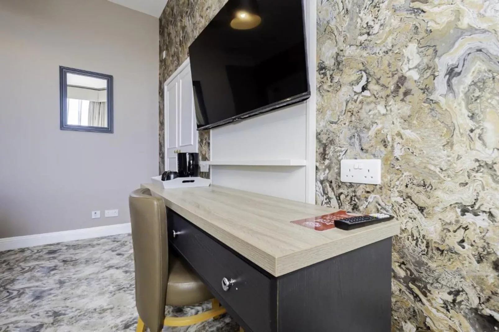 Twin Room with Sea View - Slaapkamer