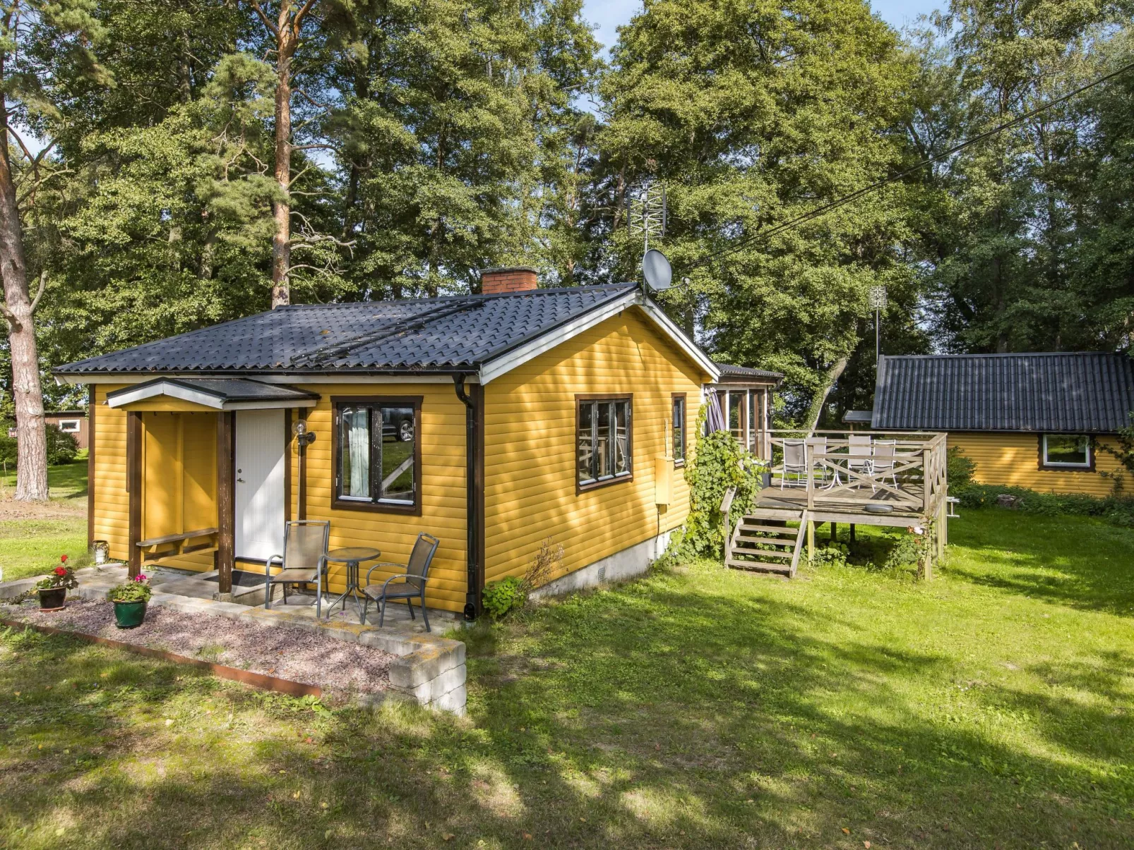 Kjuge Gula Huset-Buiten