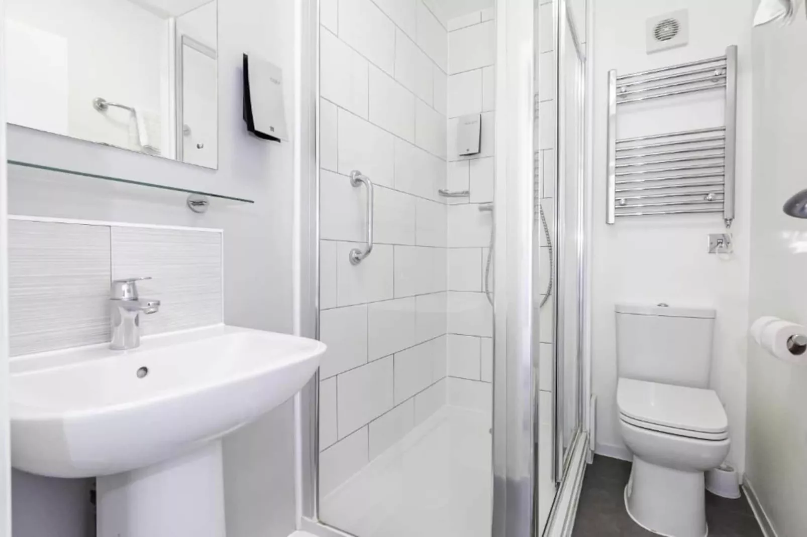 Standard Triple Room - Badkamer