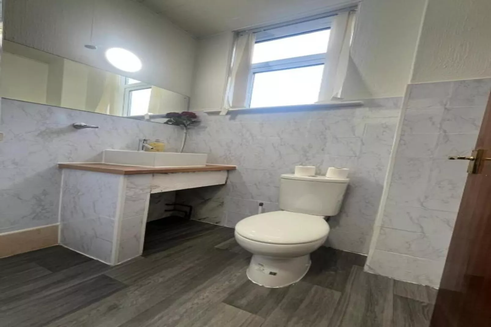 Two Bed Room Apartment (6 Guest) - Badkamer