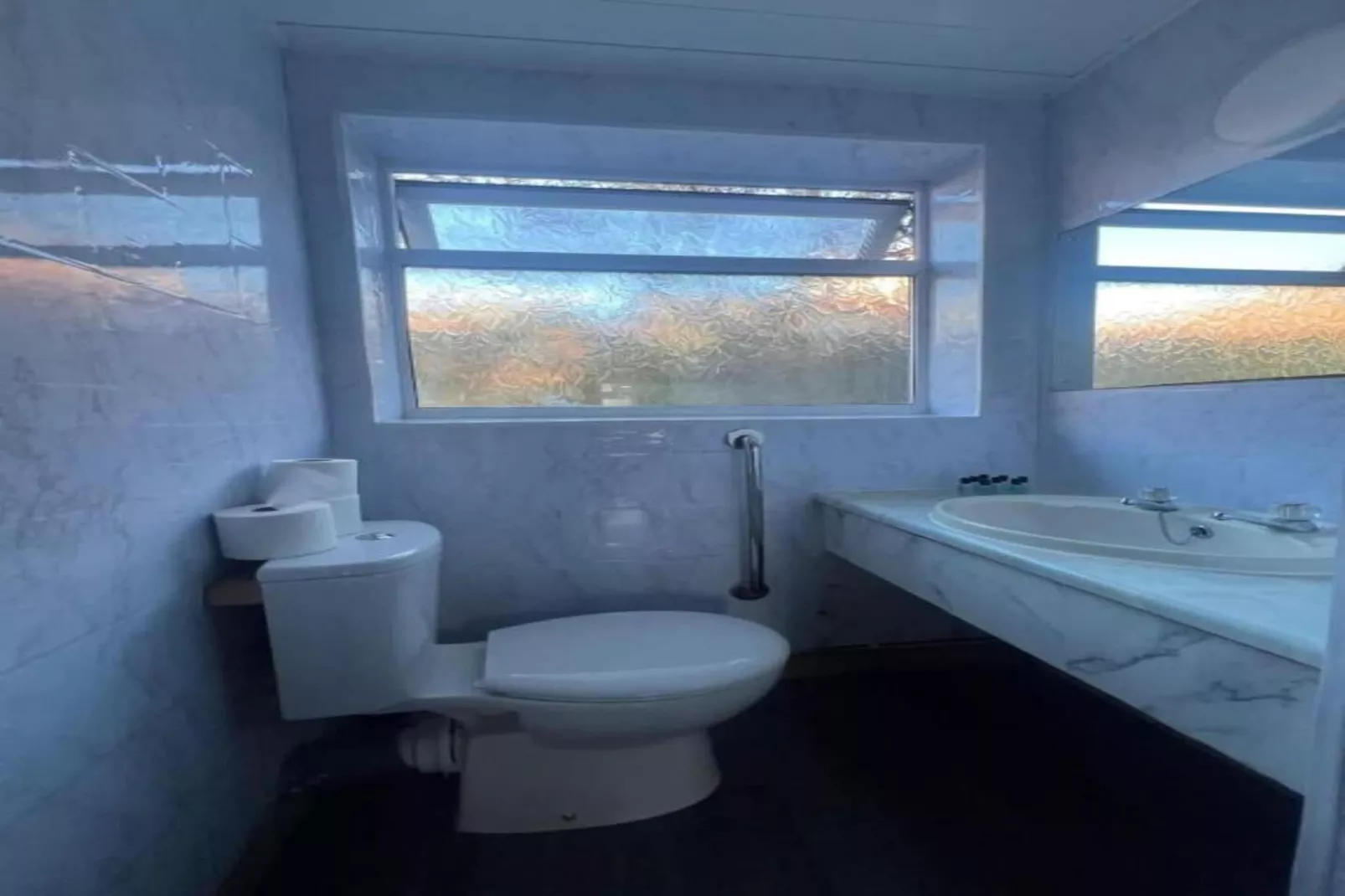One Bed Room Apartment (4 Guest) - Badkamer
