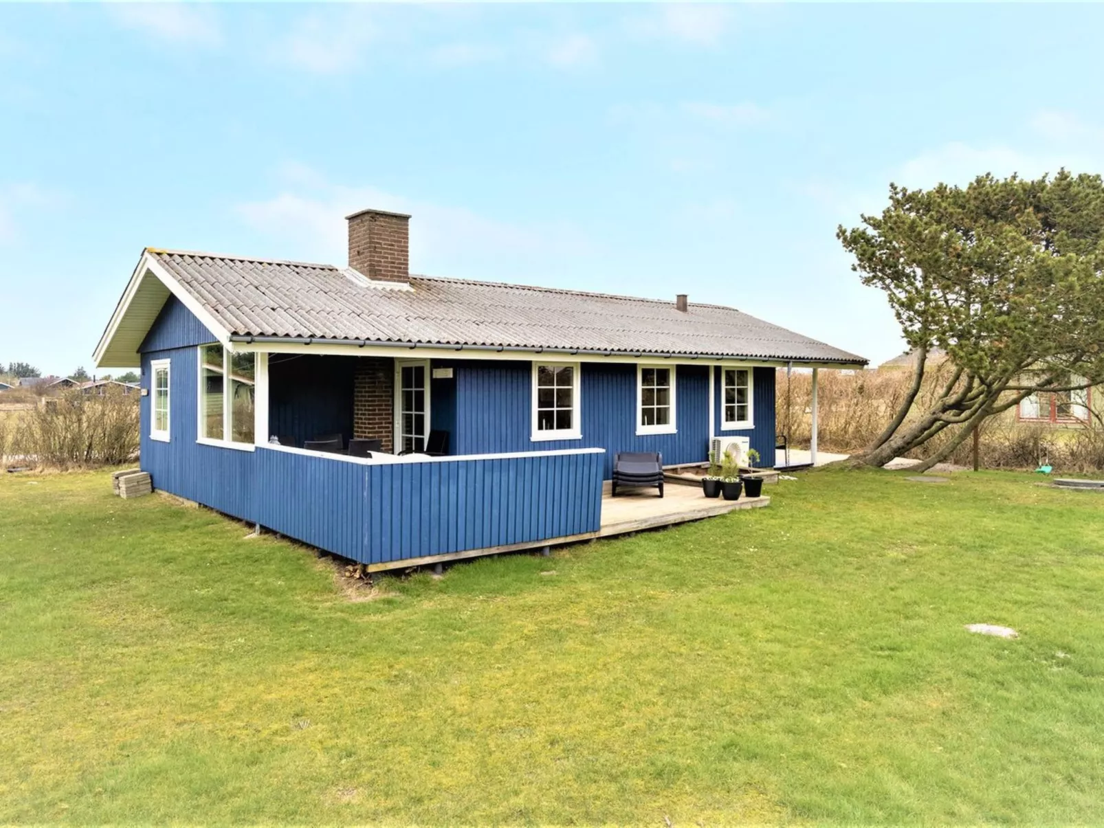 "Maikel" - 900m from the sea