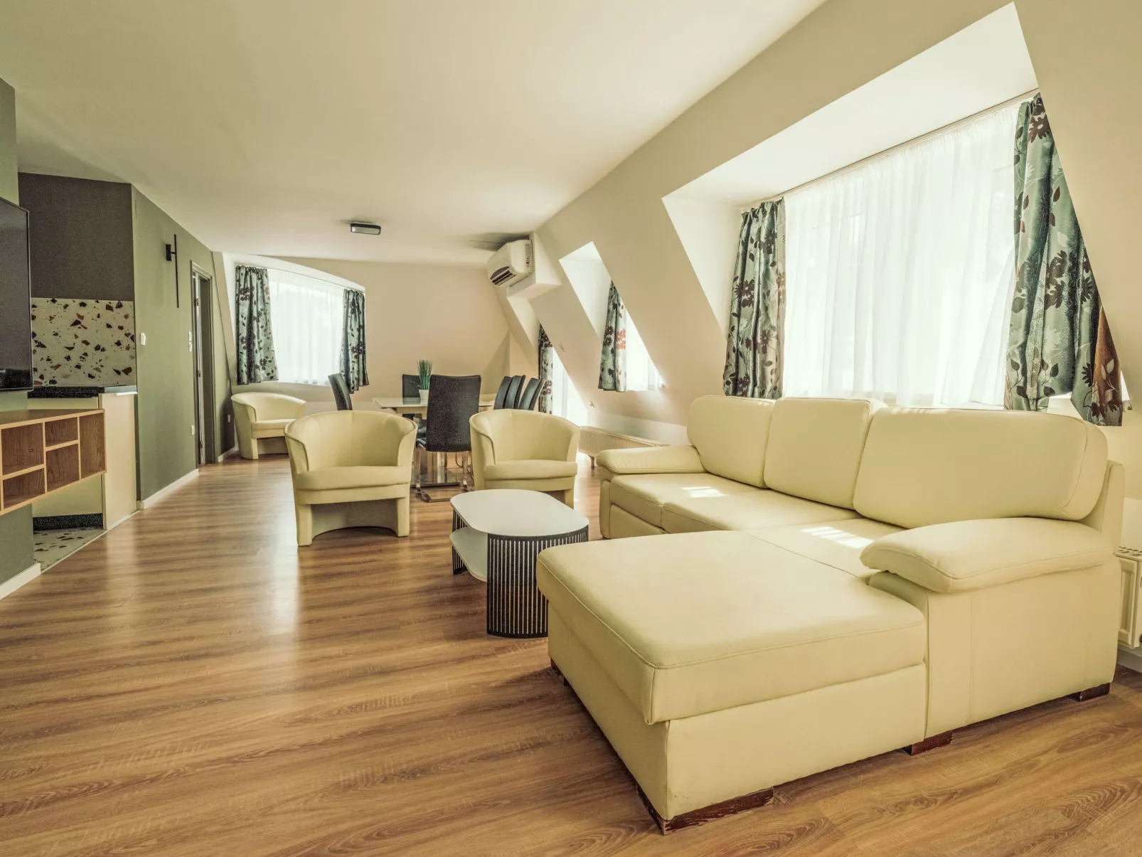Caesar Apartment mit Terrasse, nahe dem Balaton