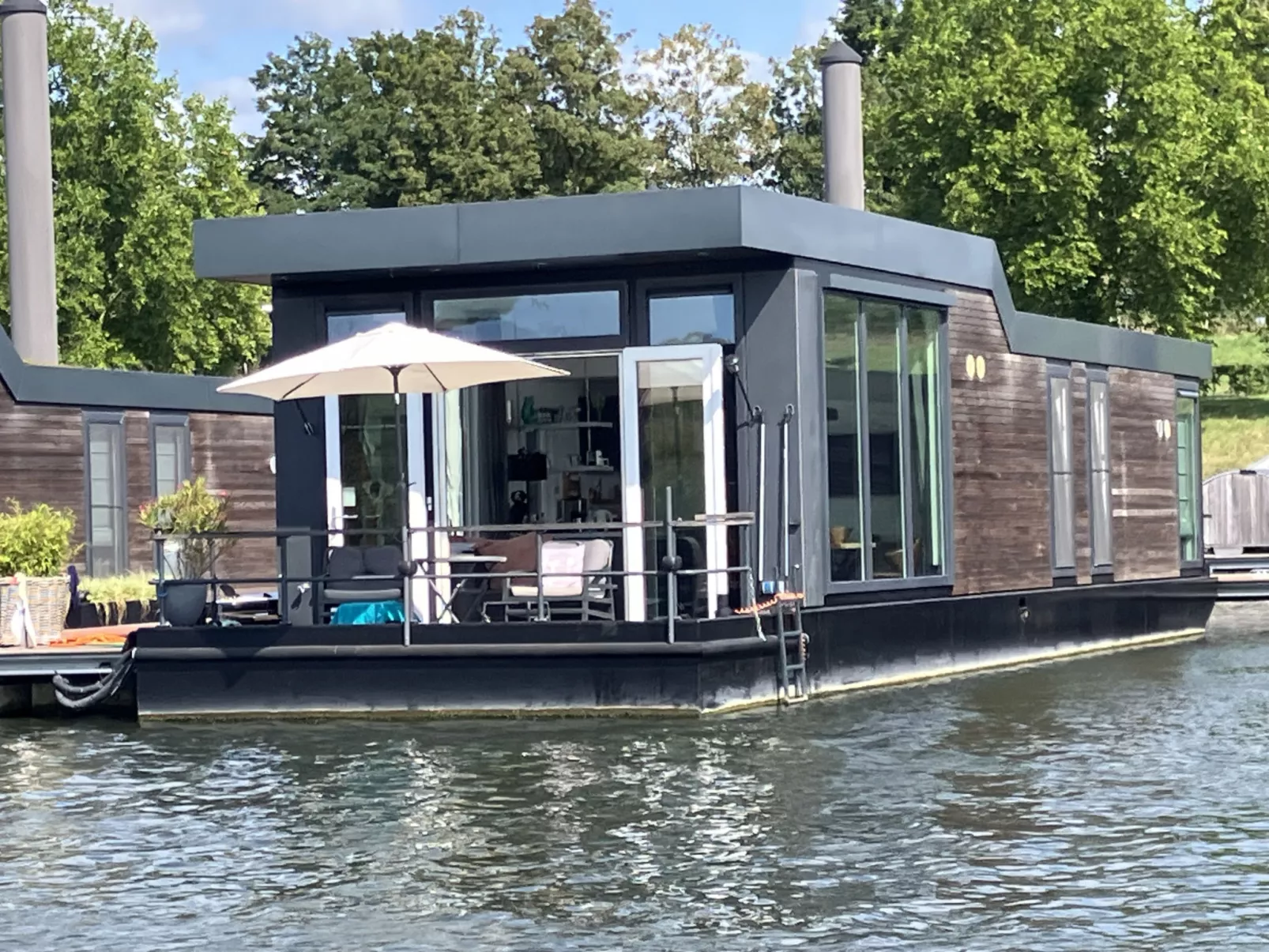 Maasterp - Woonboot 16