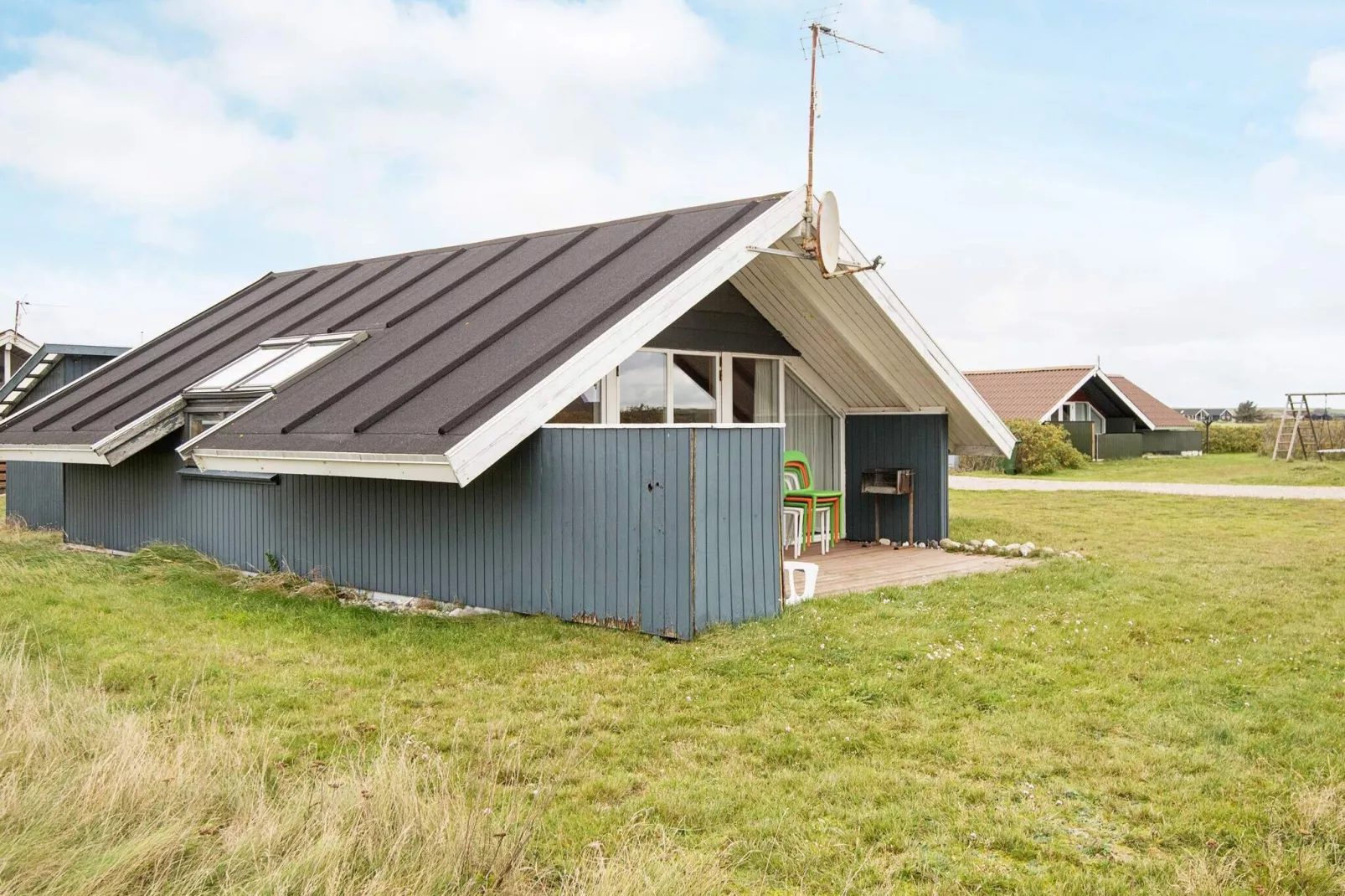 Modern vakantiehuis in Harboøre met uitzicht op het meer-Buitenlucht