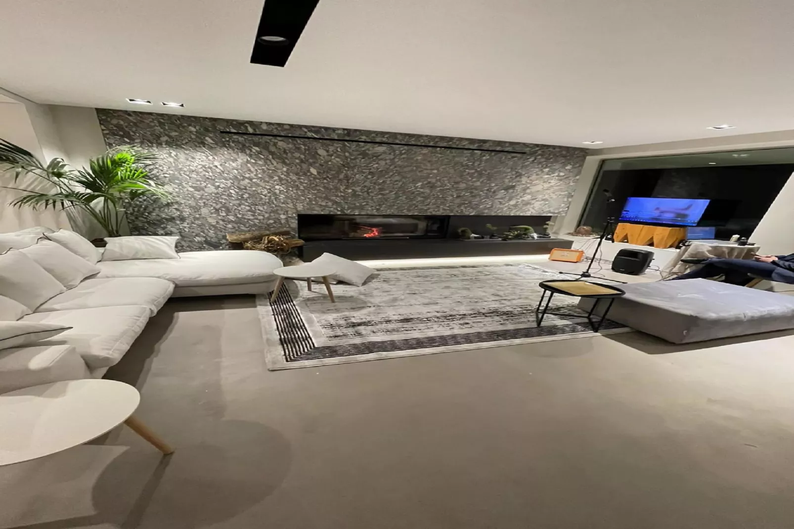 Luxury Villa at Vrahniou