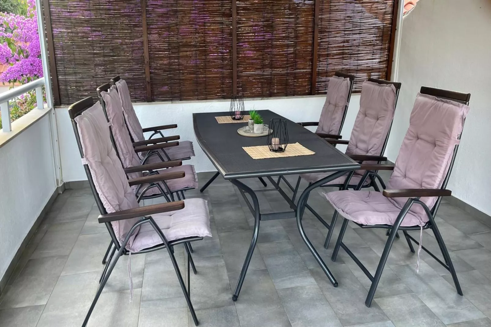 Holiday Home Milutinovic - Four Bedroom  Holiday Home with Sea View - Eetkamer