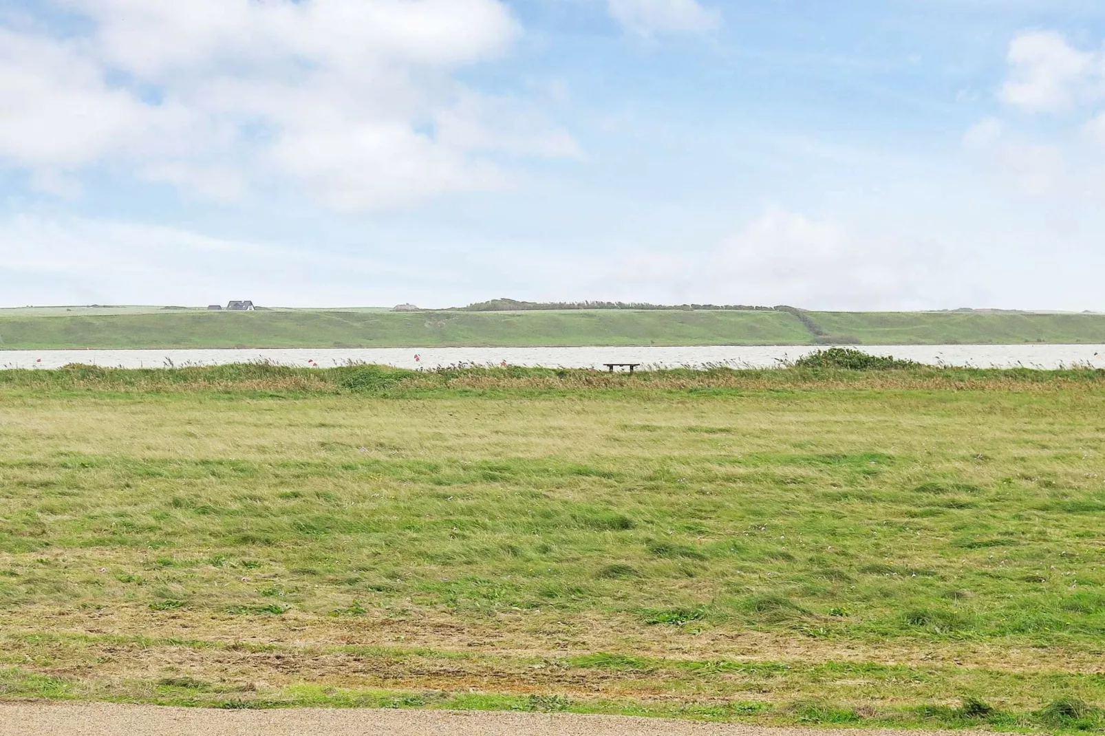 Modern vakantiehuis in Harboøre met uitzicht op het meer-Uitzicht