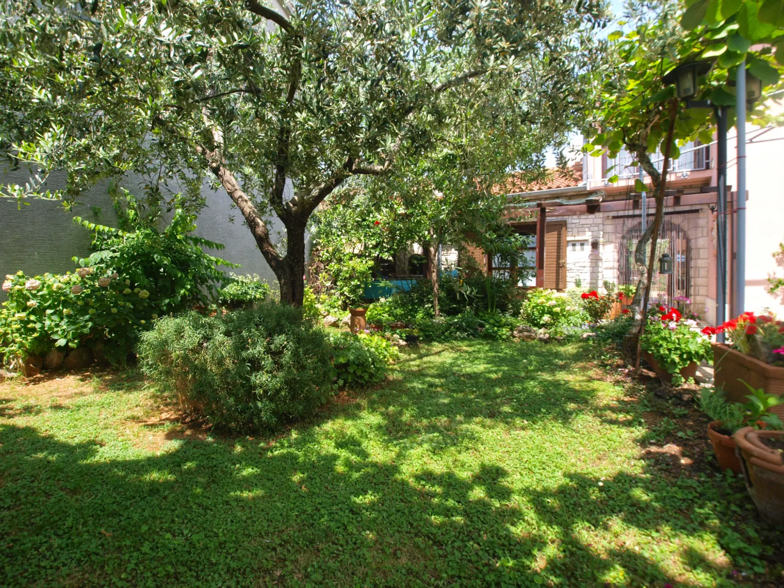 Apartment 64 - Buiten