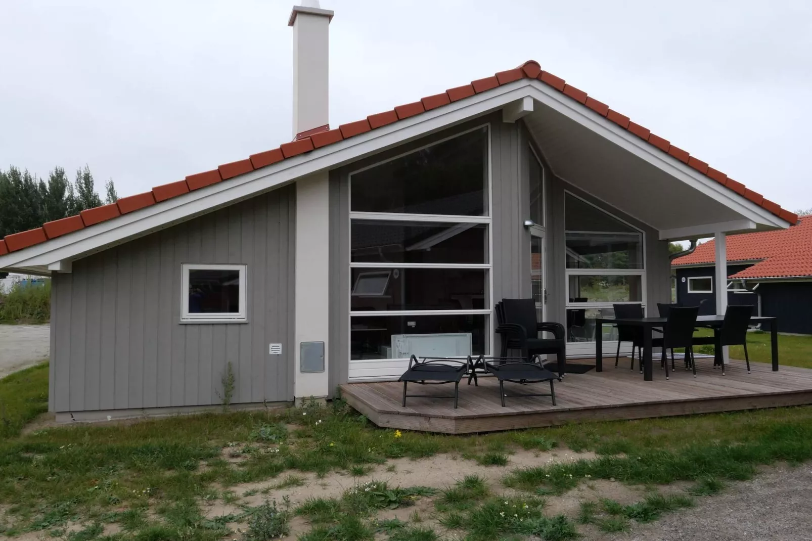 Modern Baltisch toevluchtsoord met privésauna - Buitenlucht