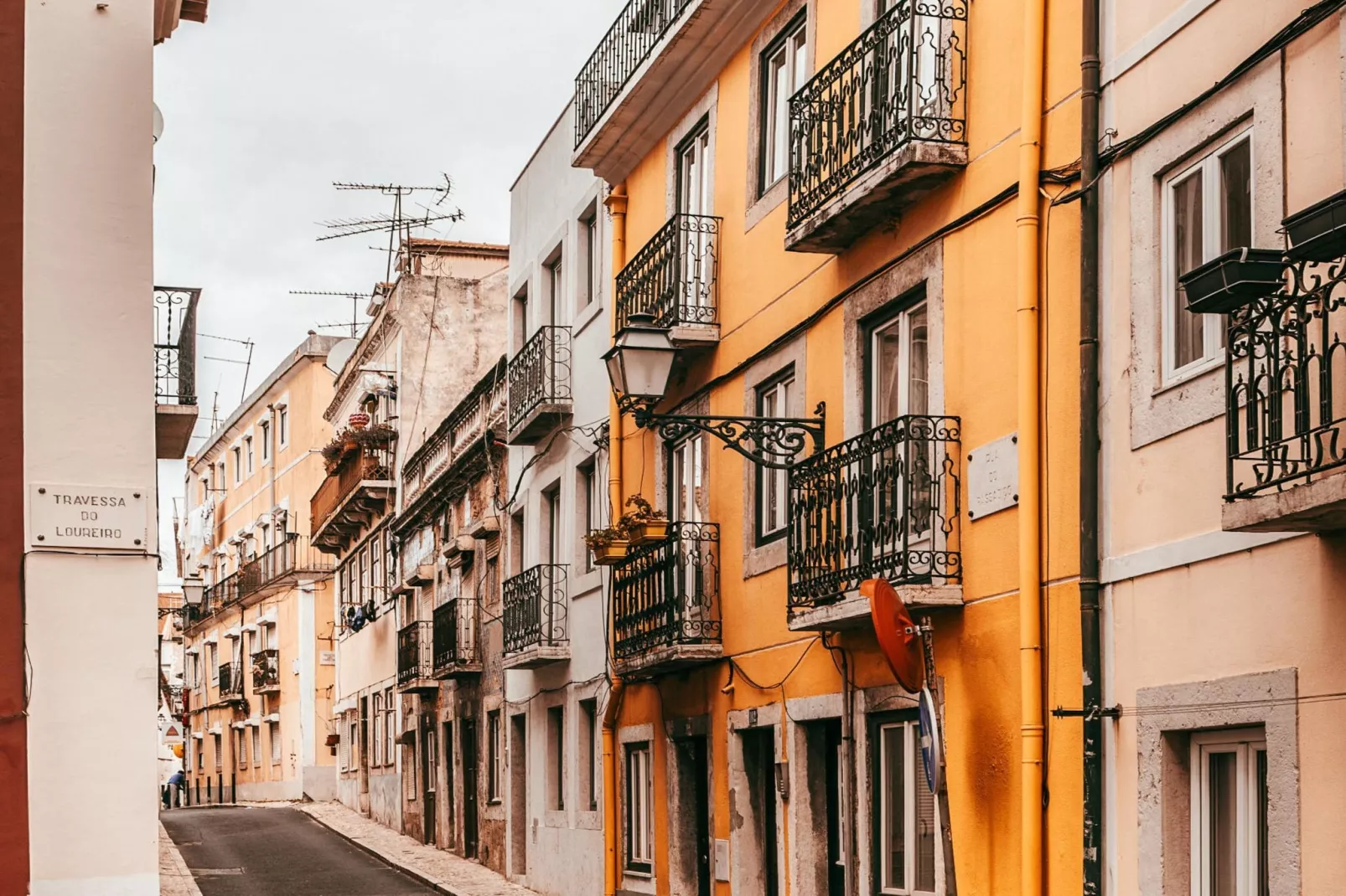 Central & Typical Lisboa by GT House - Buitenkant zomer