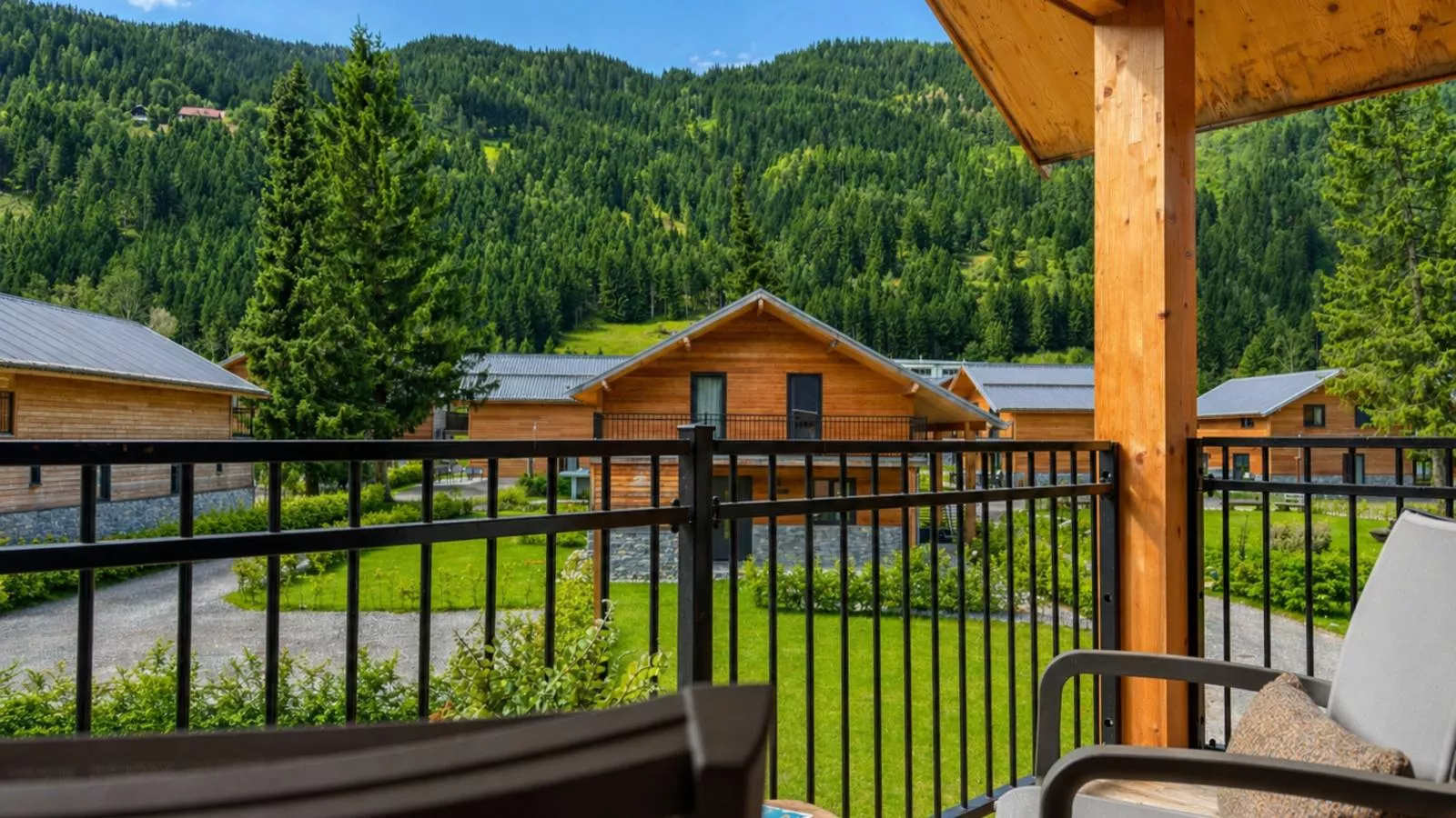 Alpenblick Afritzer See - Uitzicht zomer