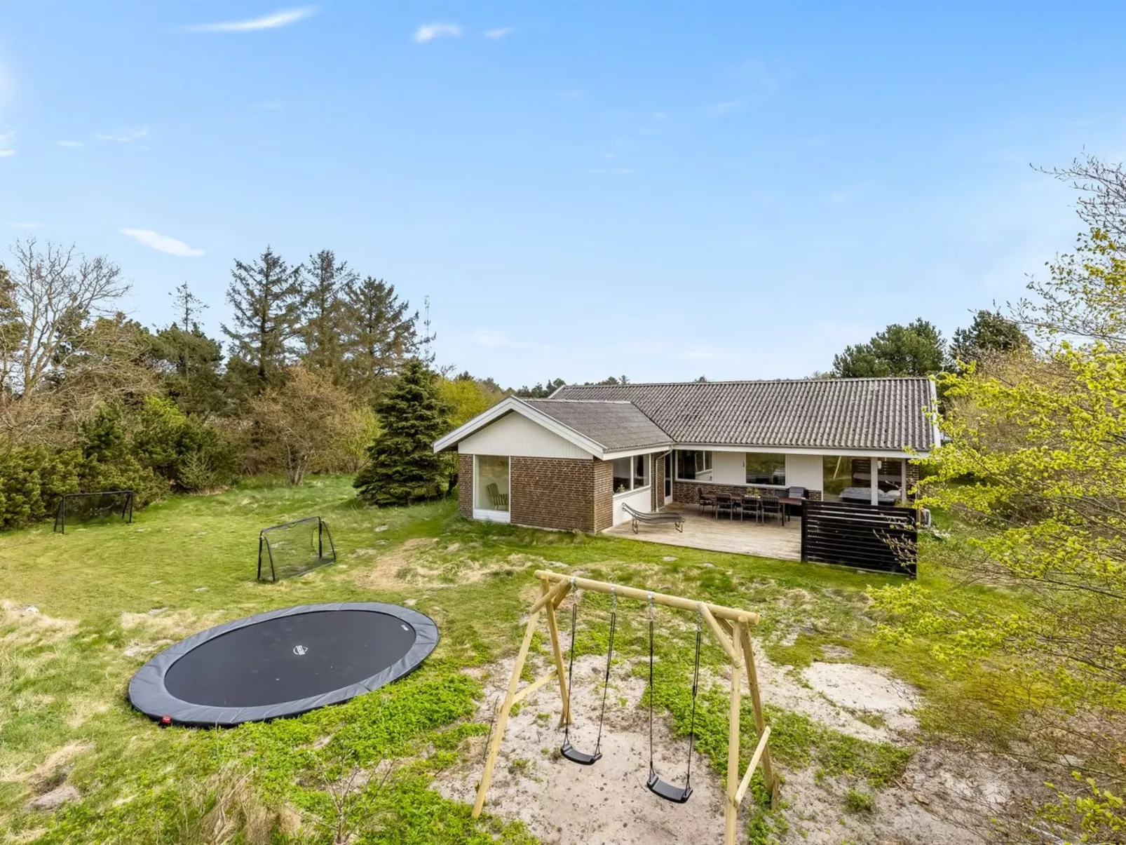 "Mikkelina" - 1.7km from the sea