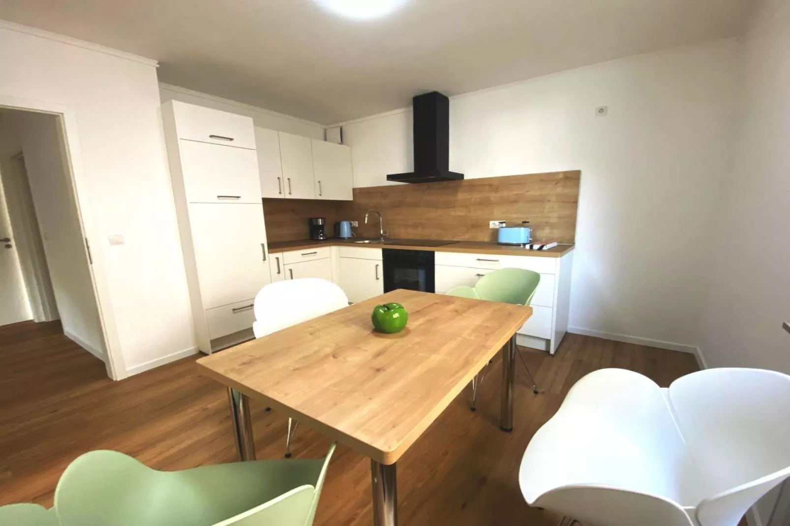 Apartment Spiegelkurve