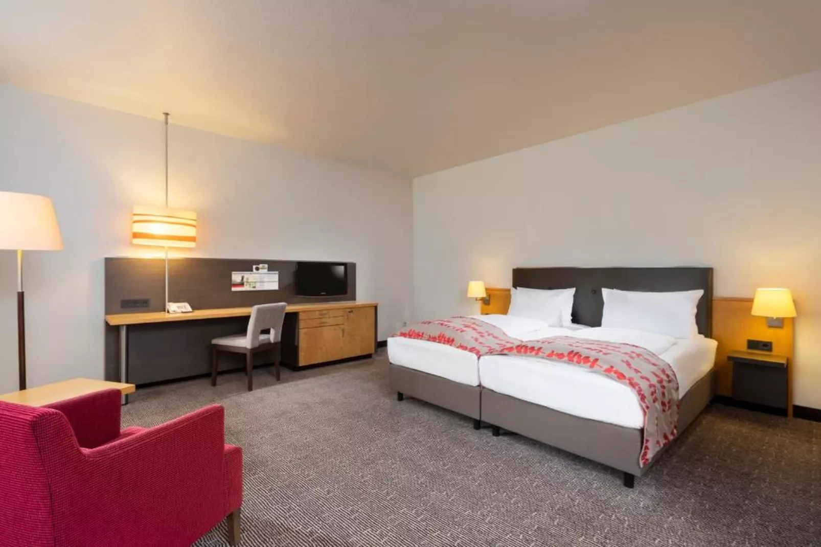 Holiday Inn Frankfurt Neu-Isenb - Deluxe Double room