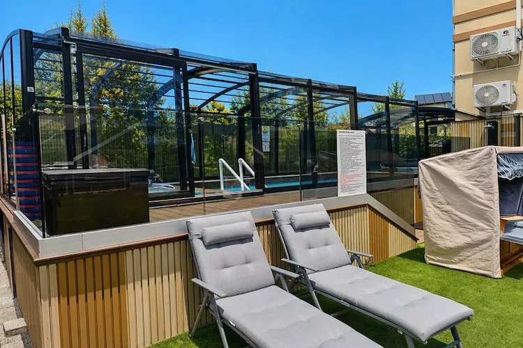 Komfortowy apartament z basenem i jacuzzi w Międzywodziu