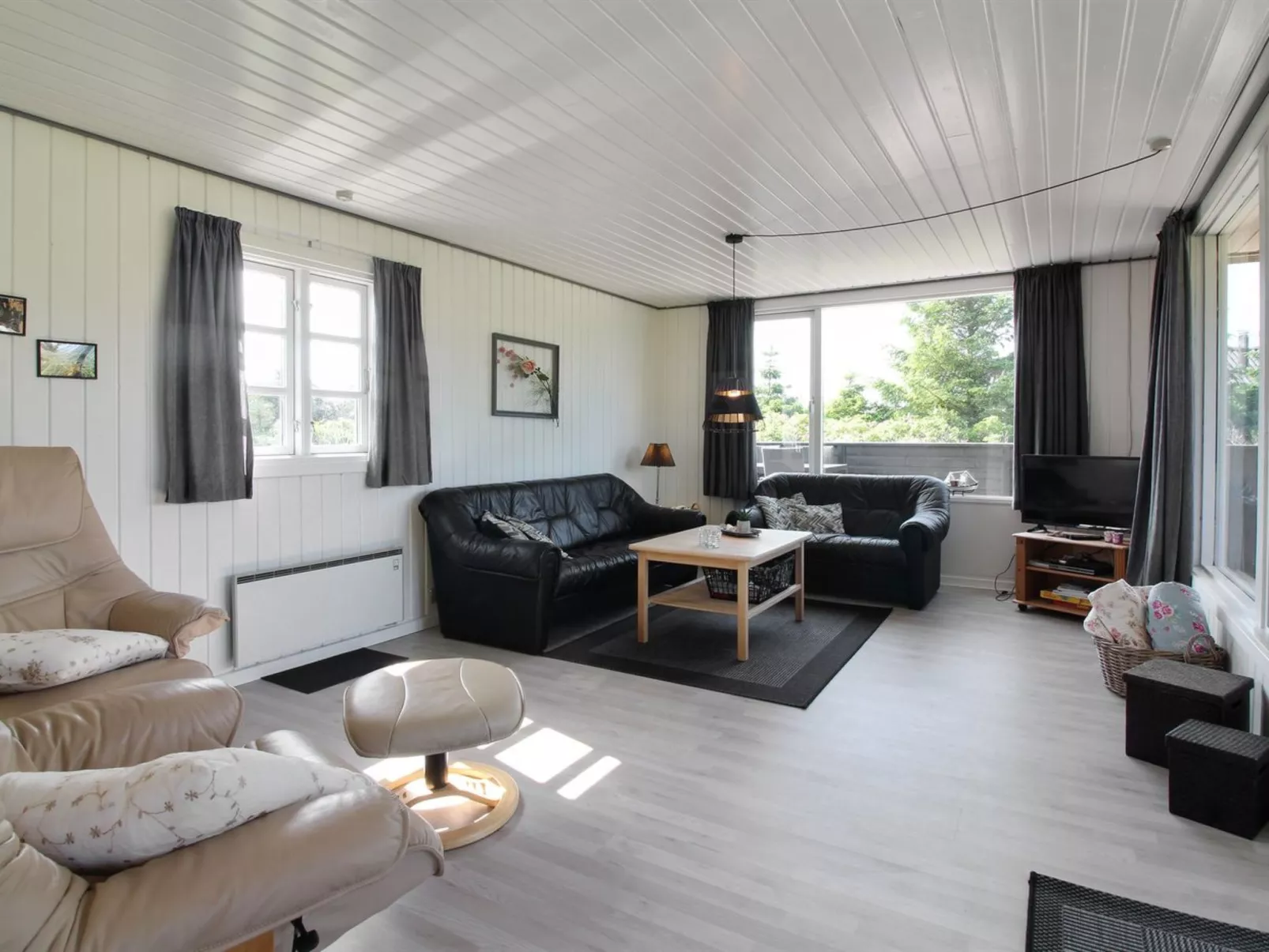 "Demus" - 900m from the sea