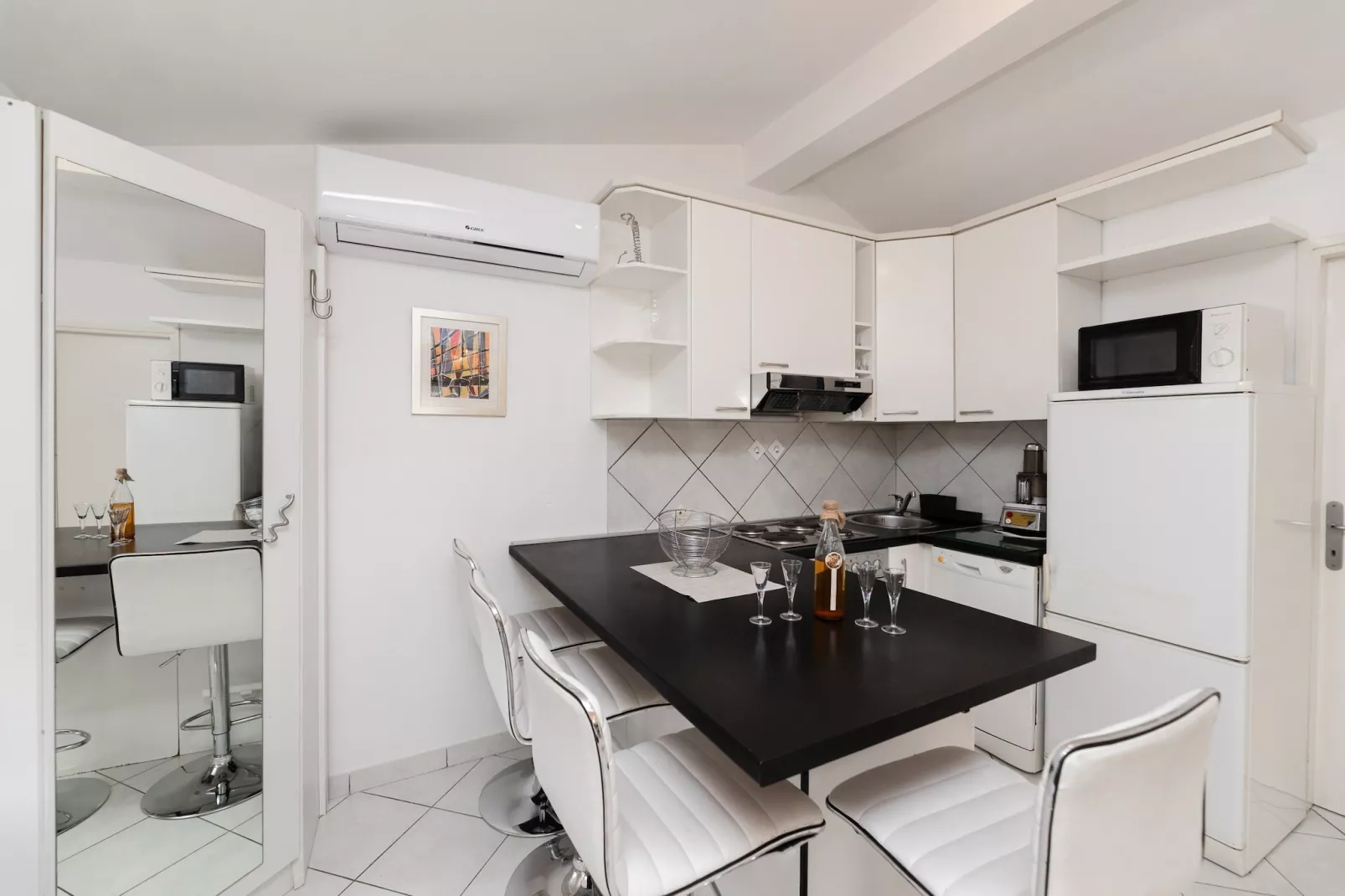 Apartments Roda - Comfort One Bedroom Apartment with Terrace (Kate) - (ST)