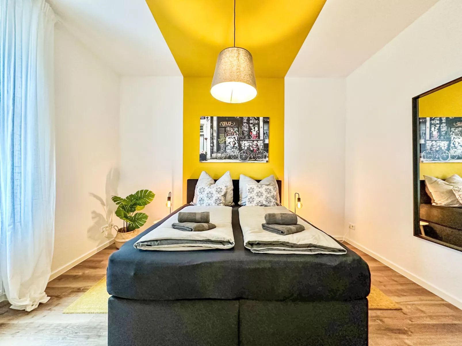250m Rhein - ruhiges Apartement nähe Hbf -K-111-S