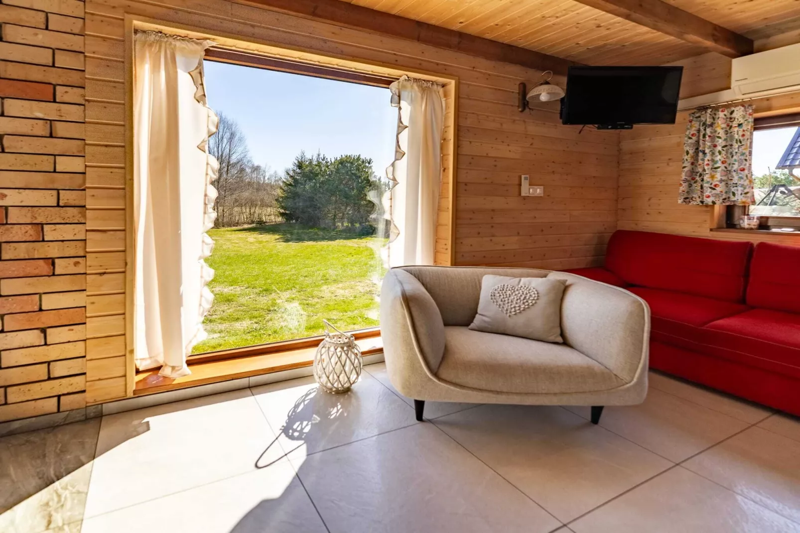 Domek wakacyjny LUX dla max 4 osób w Bałachach - Woonkamer