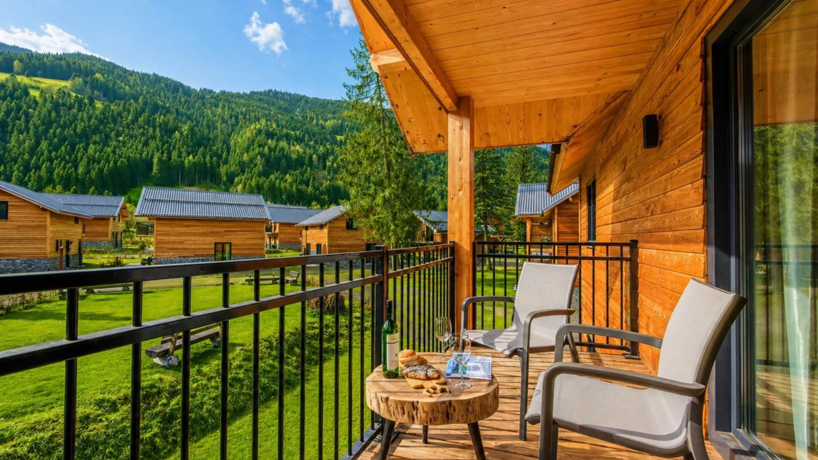 Seeblick am Afritzer See - Uitzicht zomer