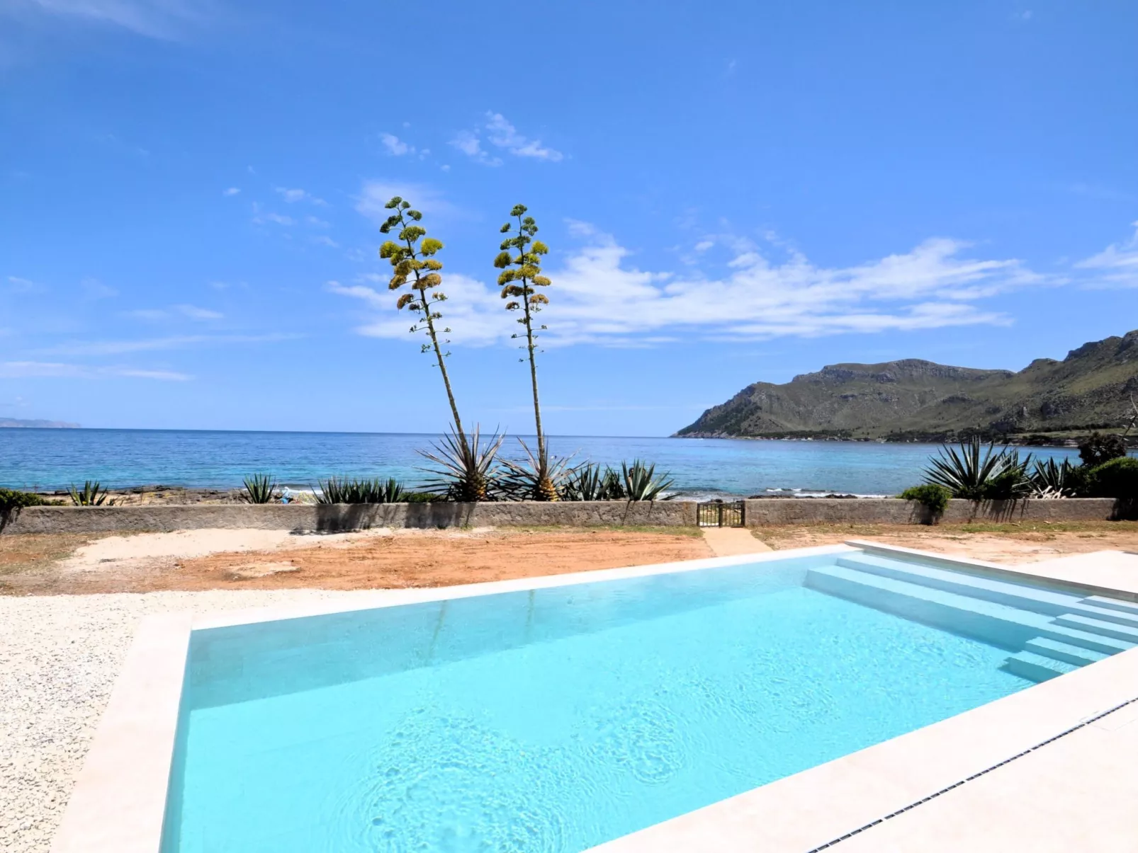 Villa XOROI con Piscina en Betlem (Mallorca) con vistas a la Bahía de Alcudia y - Buiten