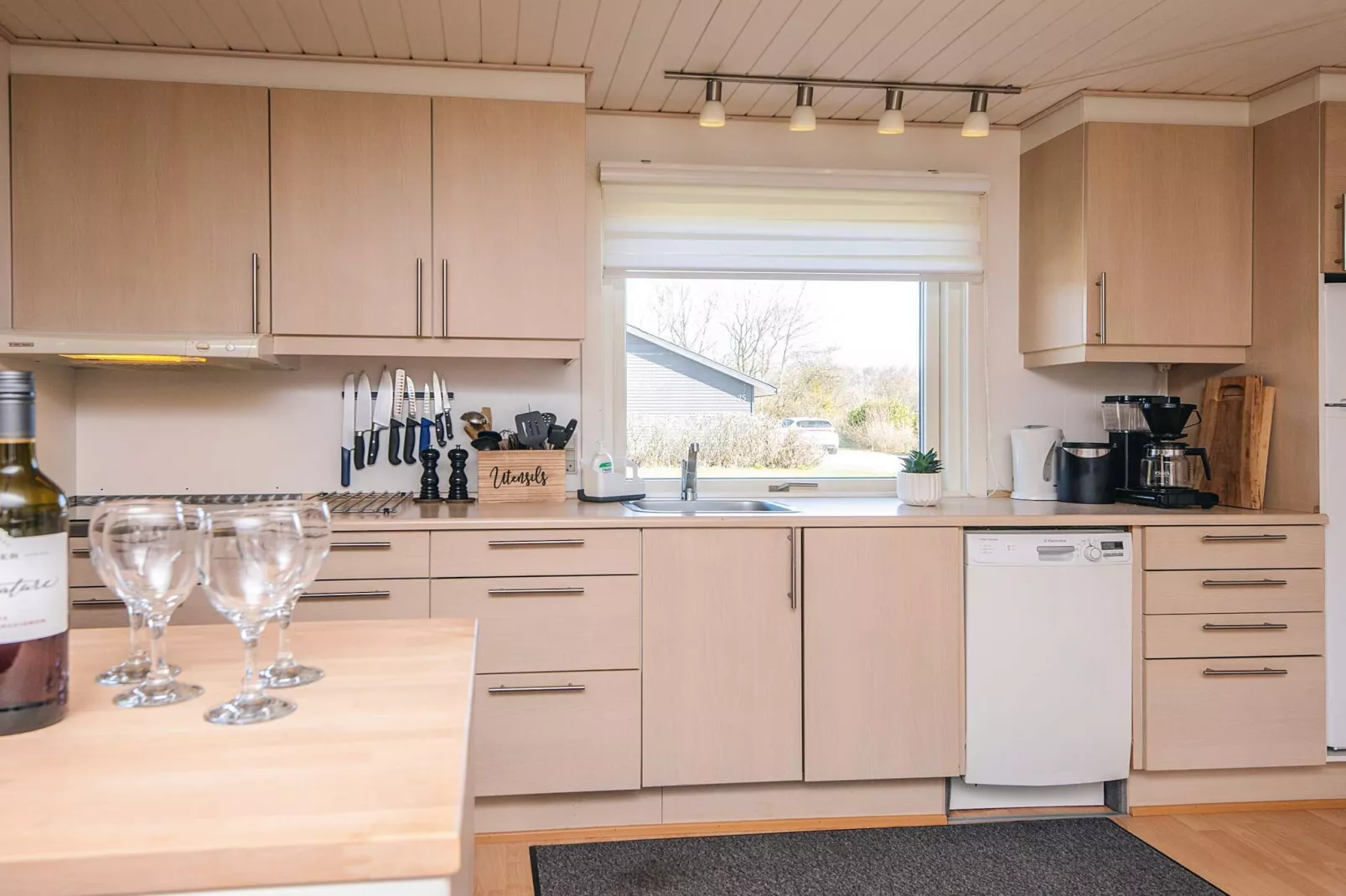 Huis met houtkachel en aanbouw - Binnen