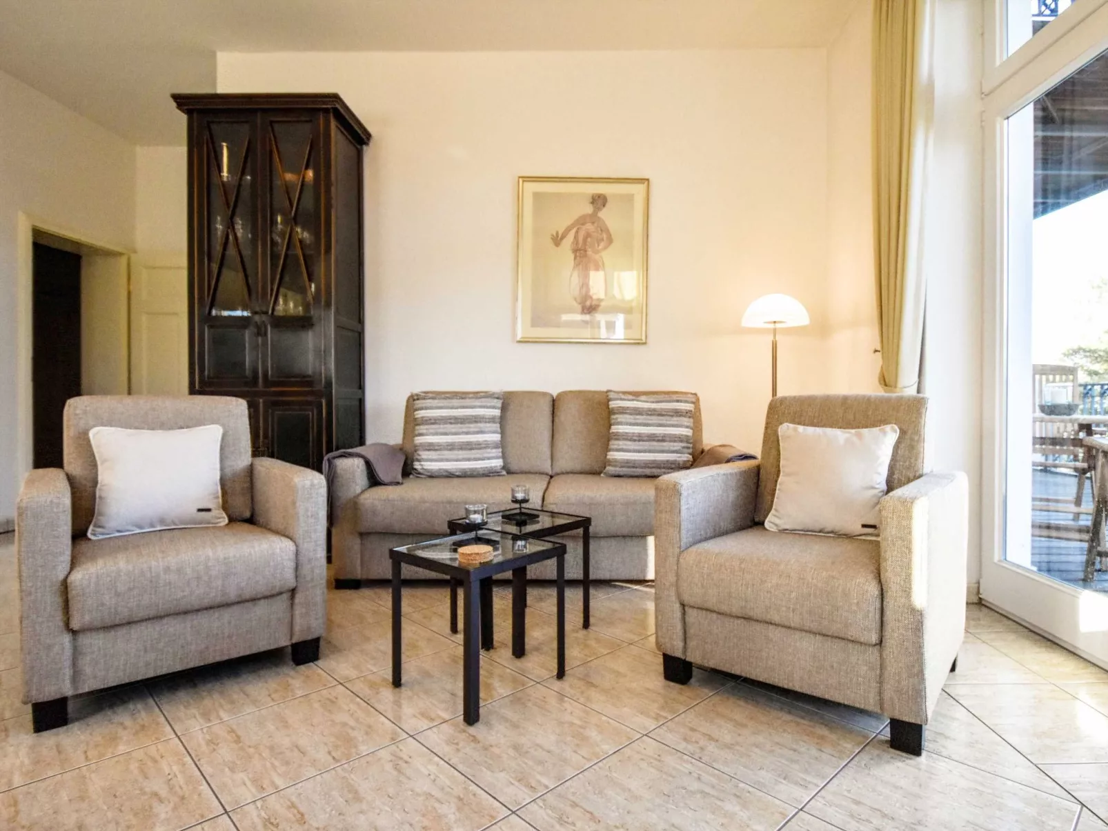Strandnahe Wohnung mit Großem Balkon und Meerblick