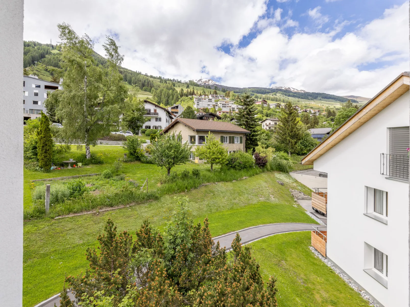 WÜEST, (Scuol).
