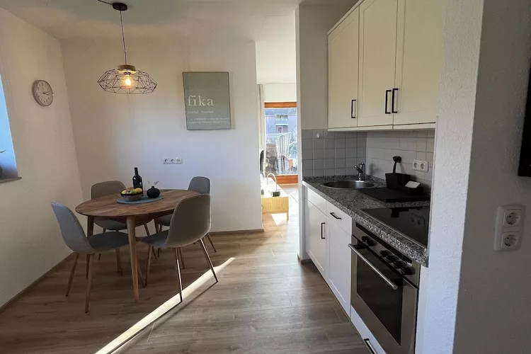 Ferienwohnung L36EG links