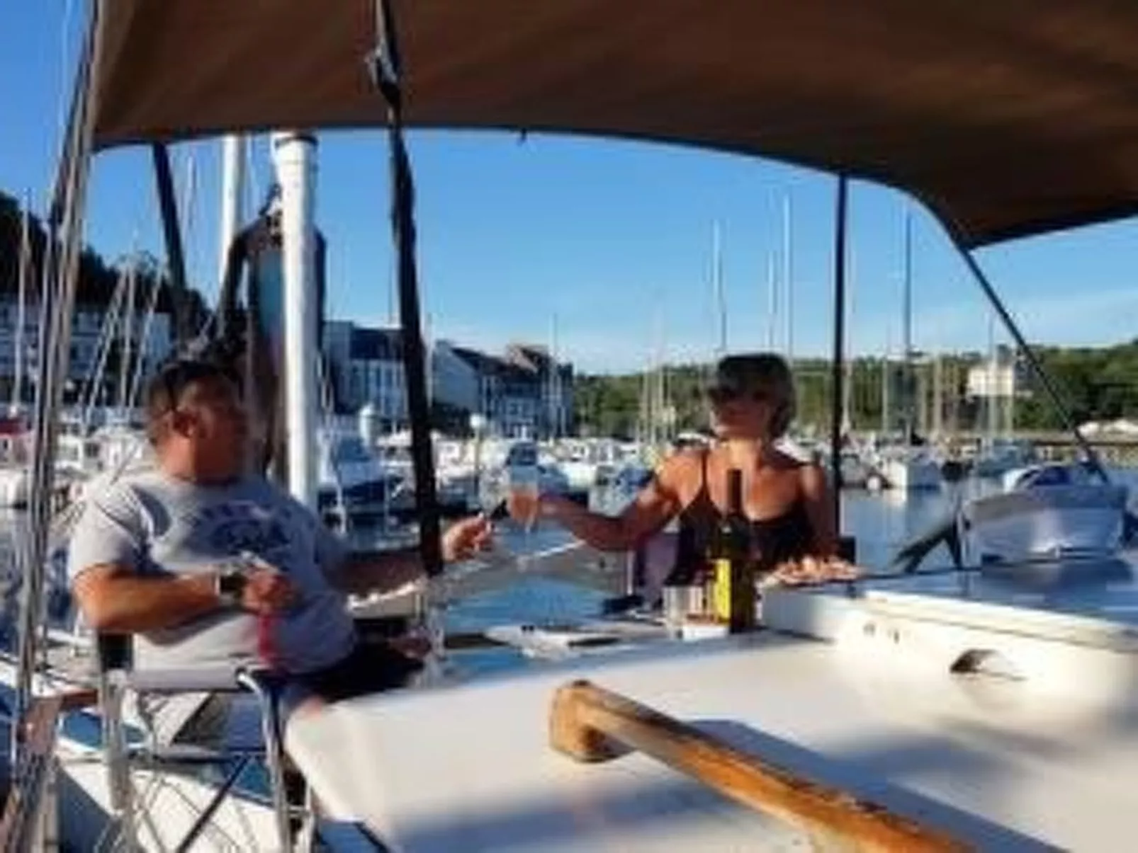 Yacht Time Out am Kai