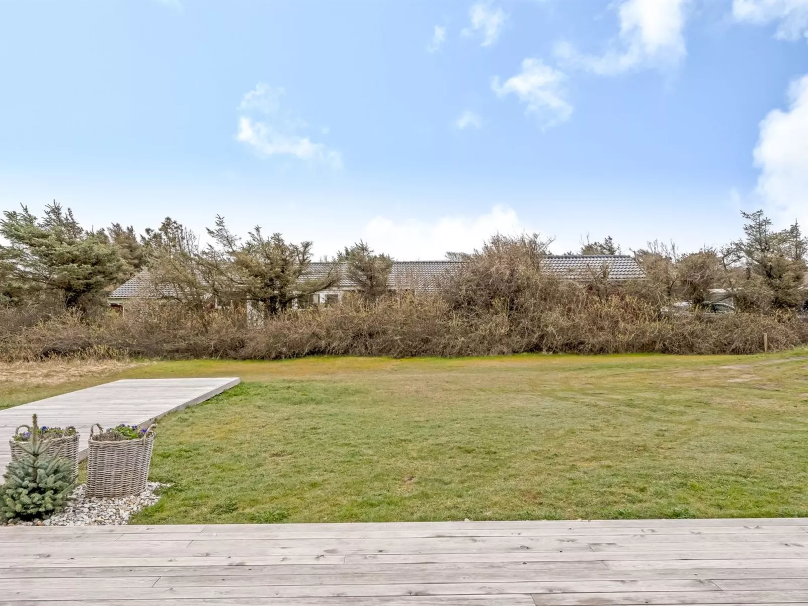 "Tatania" - 800m from the sea
